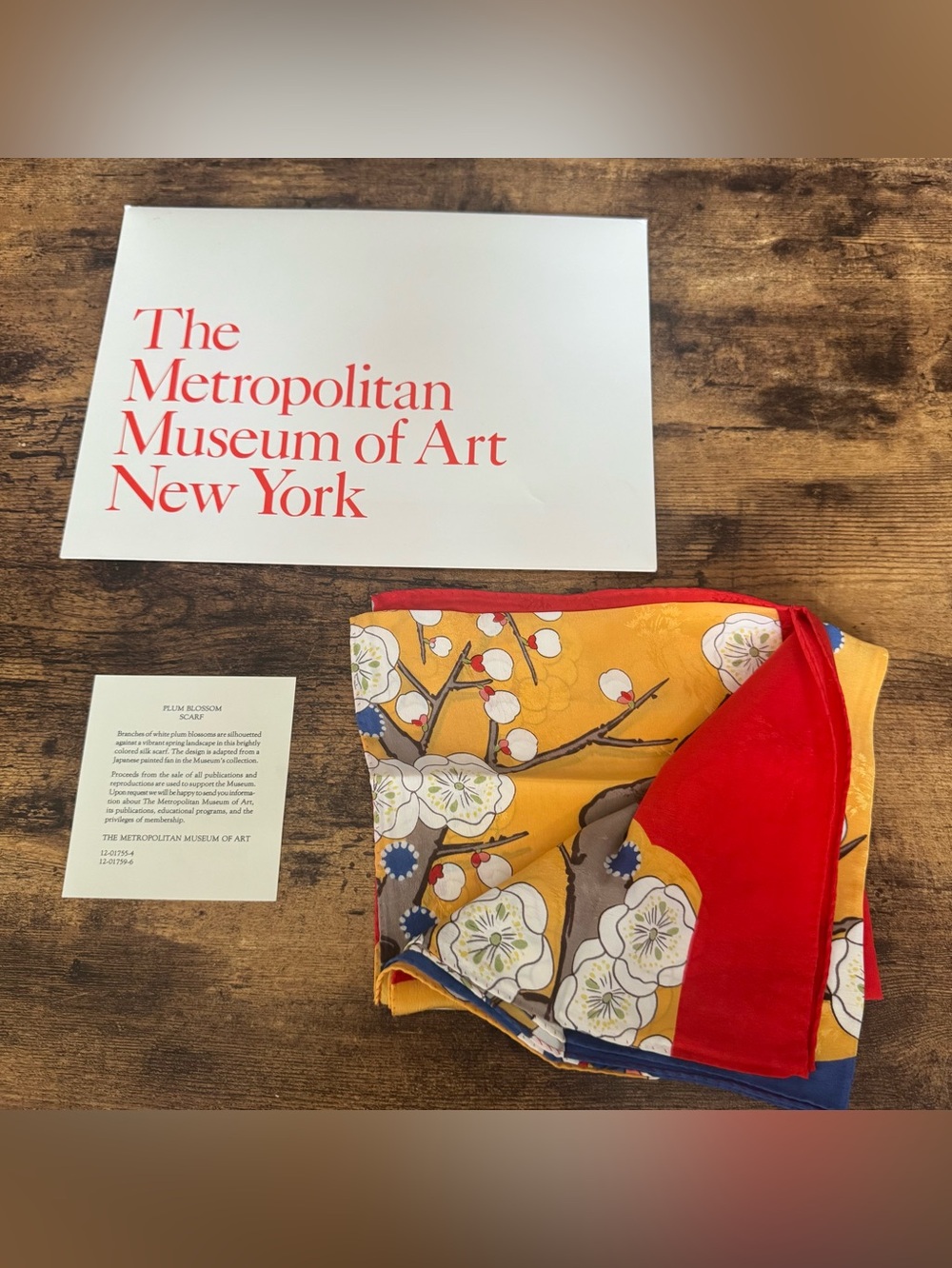 VTG The Metropolitan Museum of Art Met Plum Blossom Silk Scarf Japanese Fan Art